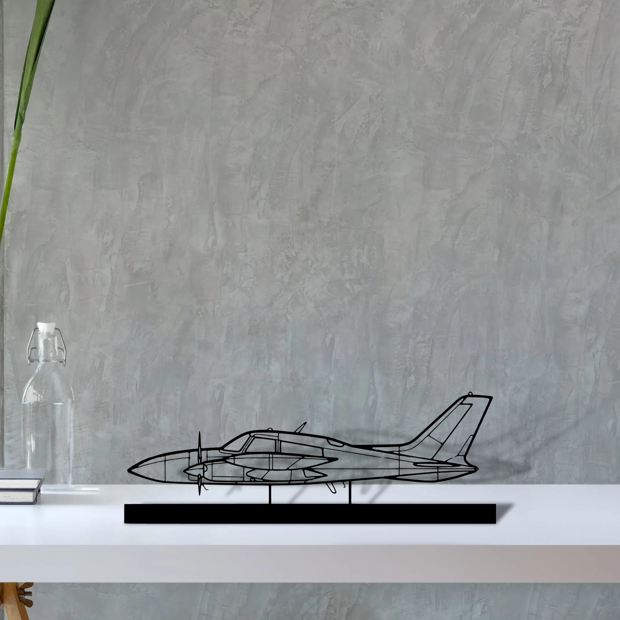 310r-3 Silhouette Metal Art Stand - Aero Silhouette