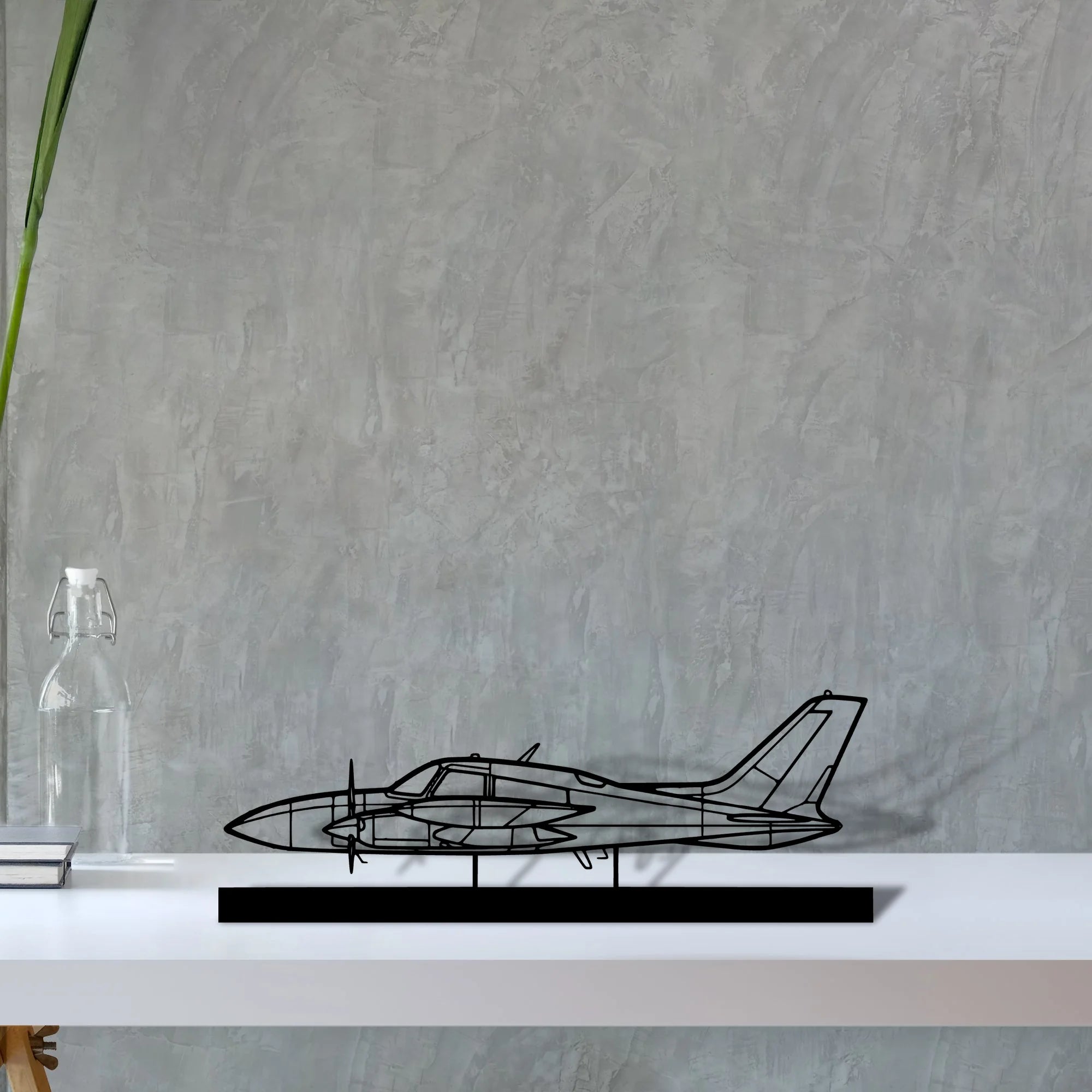 310r Silhouette Metal Art Stand - Aero Silhouette