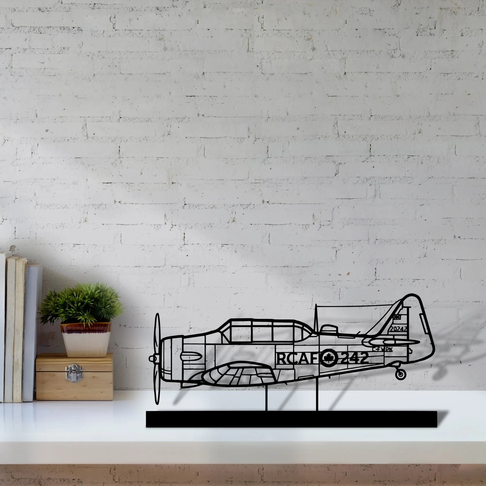 harvard-2 Silhouette Metal Art Stand - Aero Silhouette