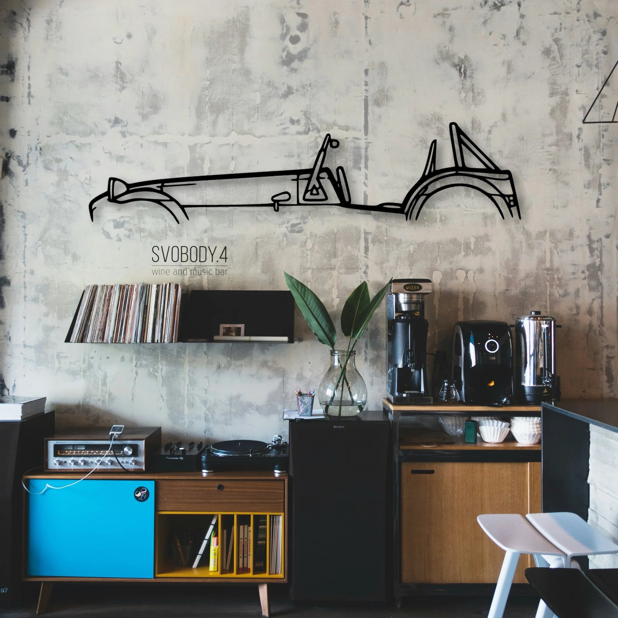 620R 2013 Classic Silhouette Metal Wall Art - Automotive Garage Decor
