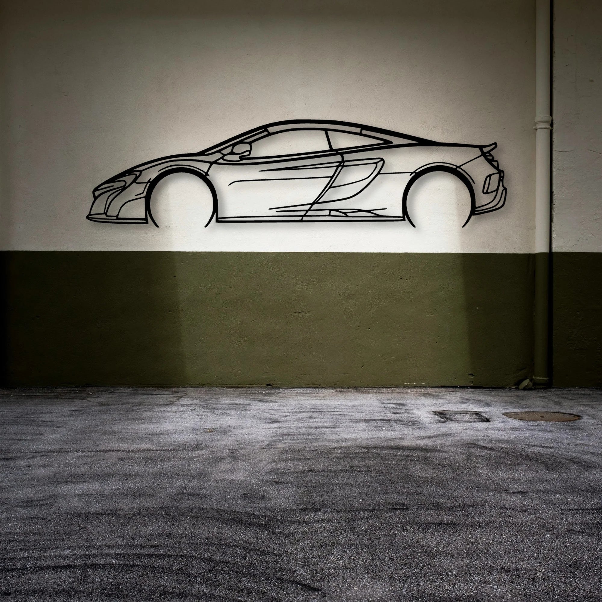 675 LT 2016 Classic Silhouette Metal Wall Art - Automotive Garage Decor