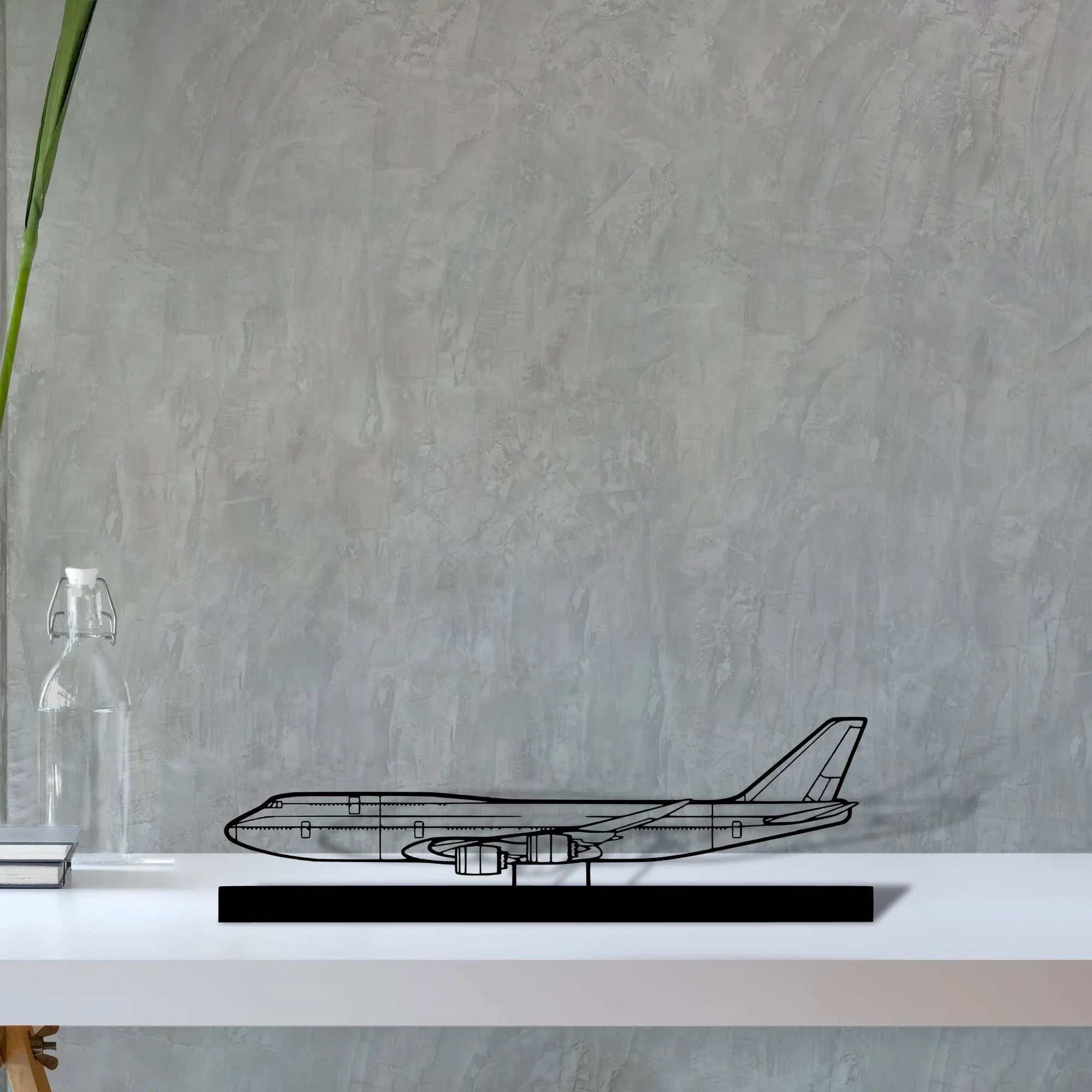 747-8-2 Silhouette Metal Art Stand - Aero Silhouette