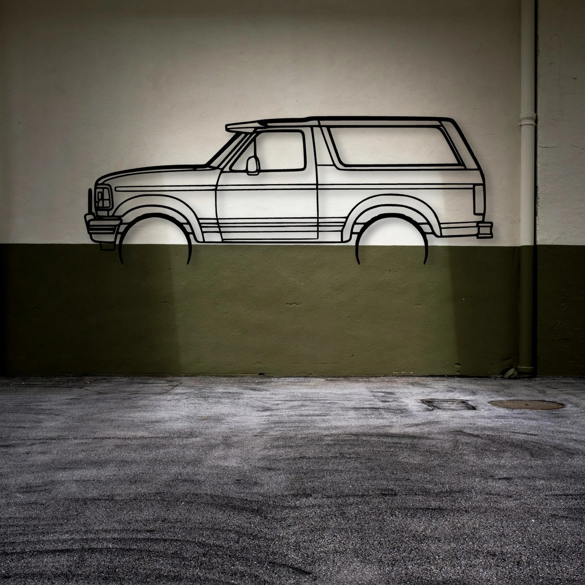 Bronco XLT 1995 Classic Silhouette Metal Wall Art - Automotive Garage Decor