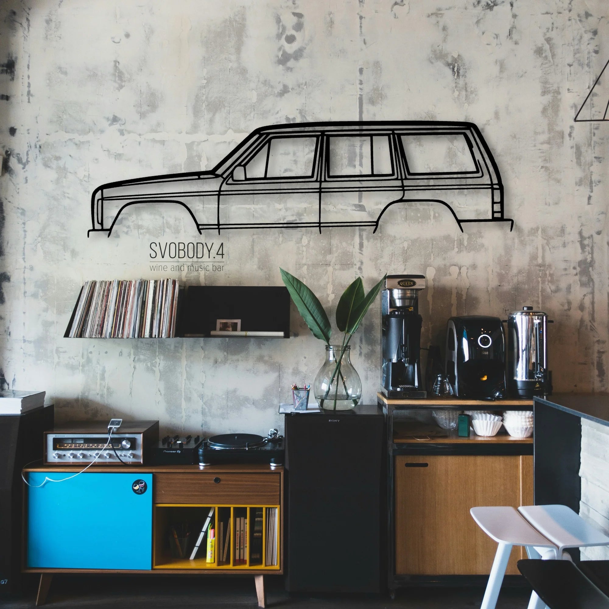 Cherokee 2000 Classic Silhouette Metal Wall Art - Automotive Garage Decor