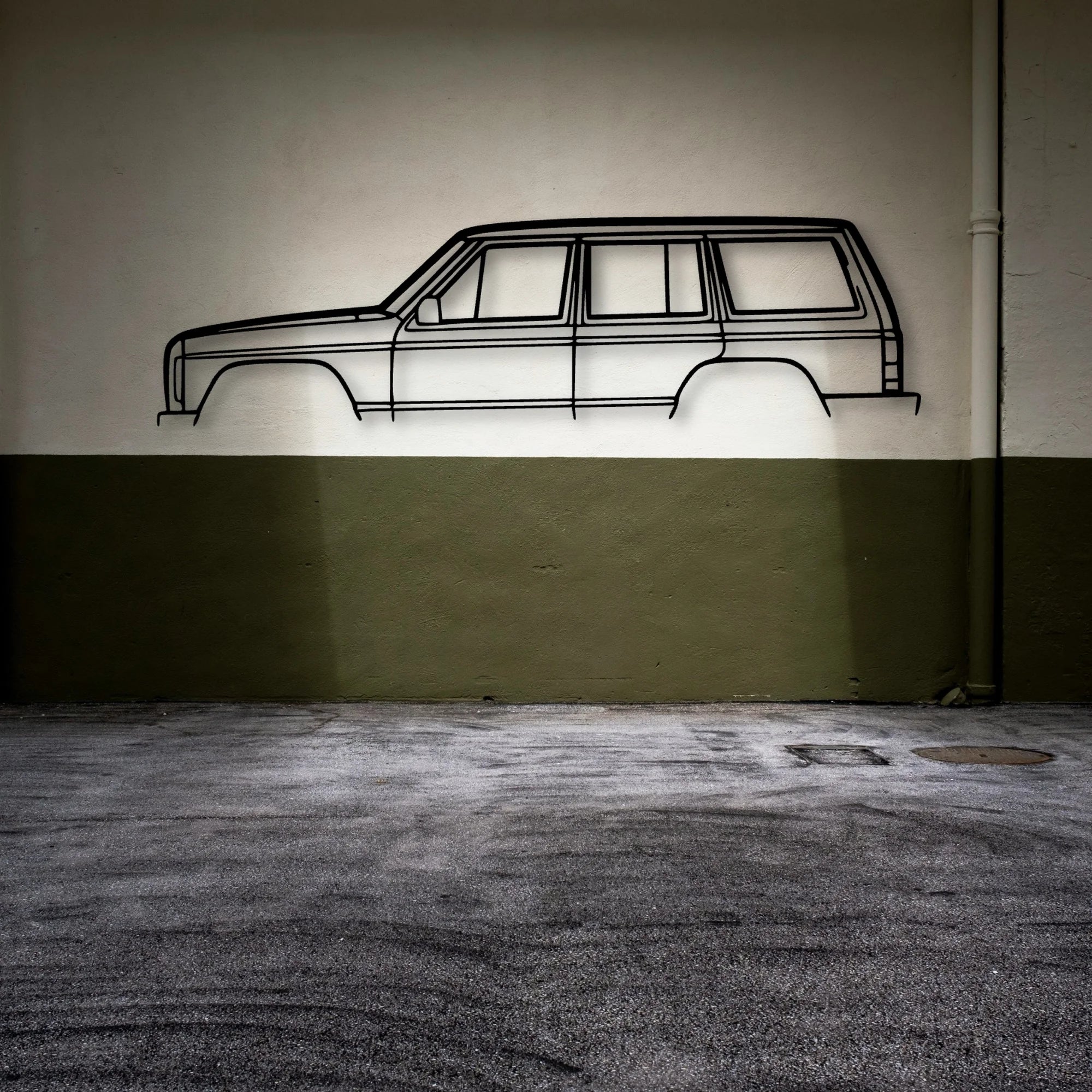 Cherokee 2000 Classic Silhouette Metal Wall Art - Automotive Garage Decor