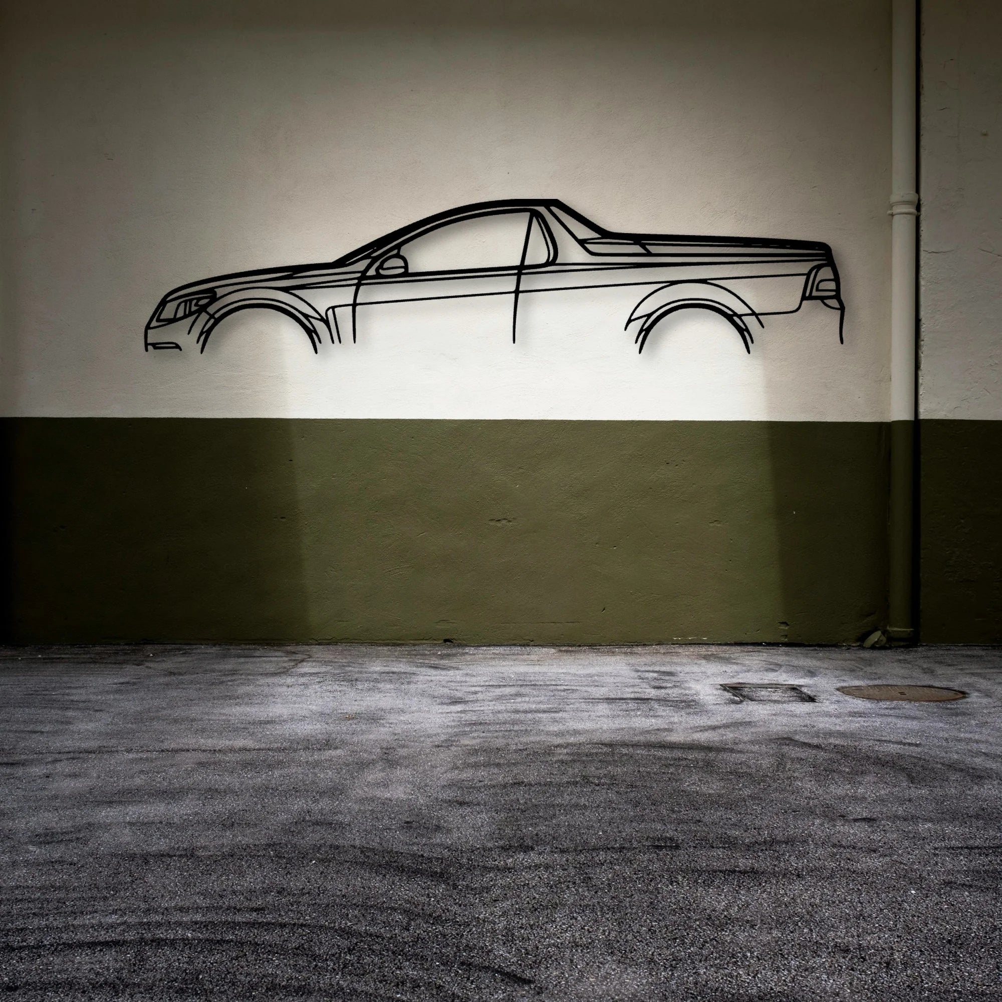 Maloo 2016 Classic Silhouette Metal Wall Art - Automotive Garage Decor