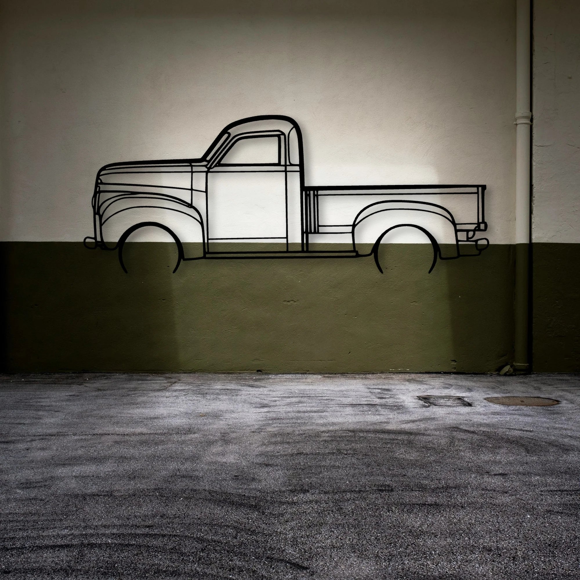 Studebaker M5 Classic Silhouette Metal Wall Art - Automotive Garage Decor