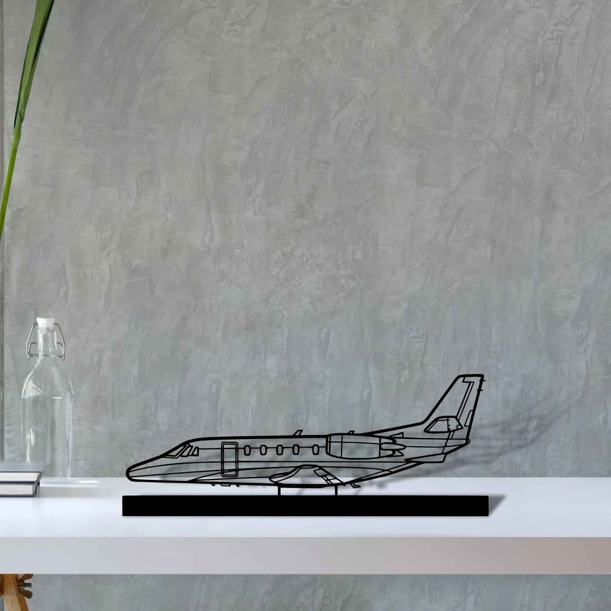 citation-xls Silhouette Metal Art Stand - Aero Silhouette