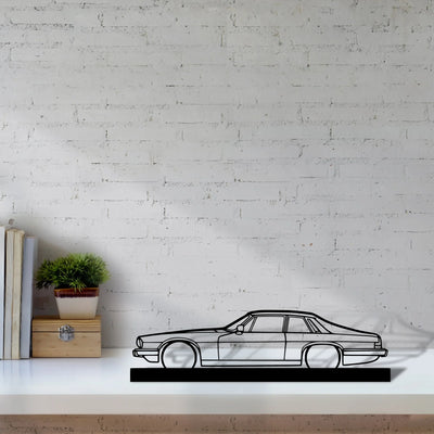 xjs Silhouette Metal Art Stand - Aero Silhouette